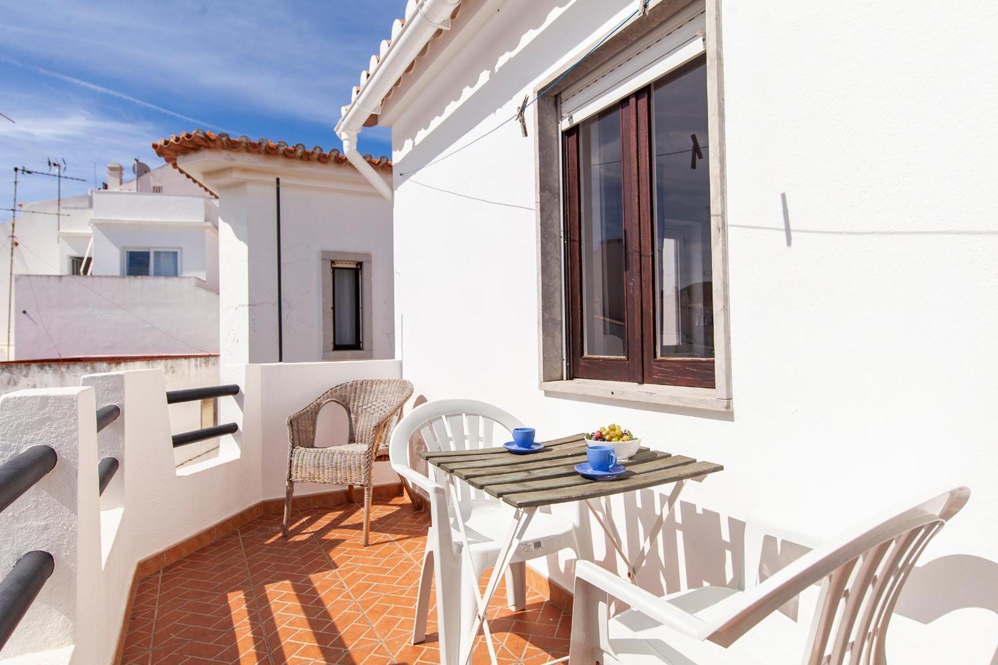 Apartment C21 - Camachinhos Downtown